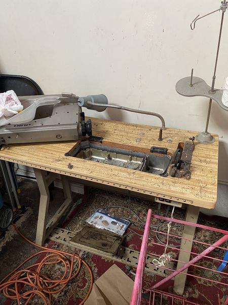 File:Clutter-sewing.jpg